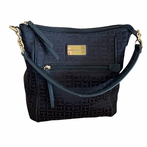 Tommy Hilfiger Handbags - 🚫SOLD🚫Ⓜ️Black Tommy Hilfiger Tote Bag Purse